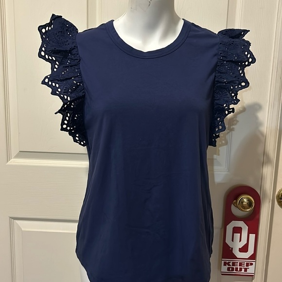 Tyler Böe Eyelet Flutter sleeve top. Medium. Nearly New - Picture 2 of 12